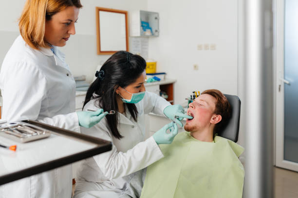 Best Weekend Emergency Dentist in Santa Venetia, CA